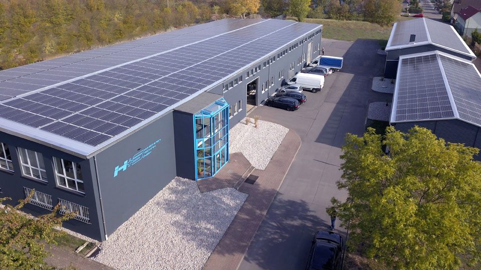 Der Showroom von H+S Maschinentechnik aus der Vogelperspektive